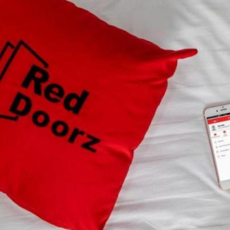 Hotel Reddoorz At Siwalankerto Surabaja Exteriér fotografie