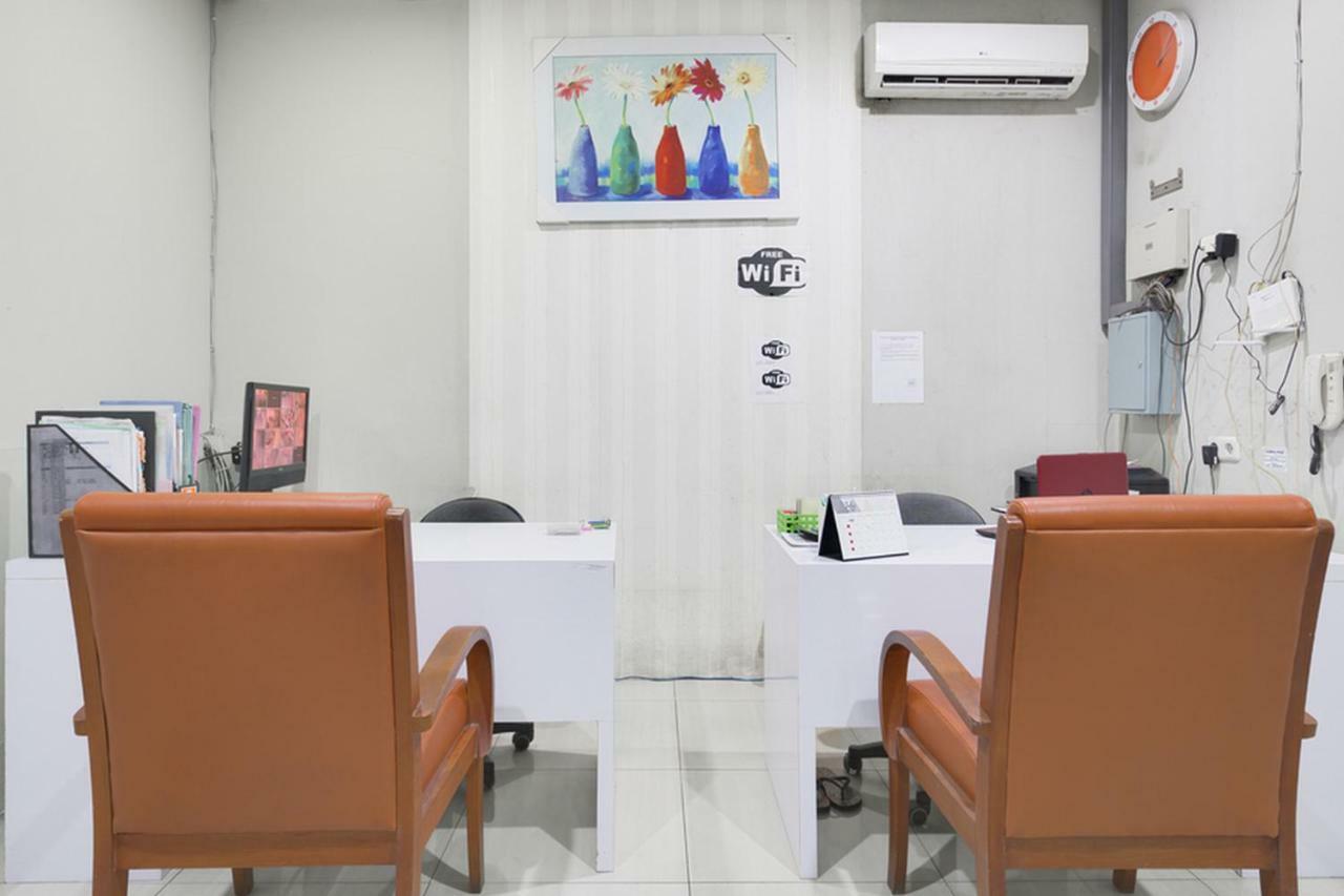 Hotel Reddoorz At Siwalankerto Surabaja Exteriér fotografie