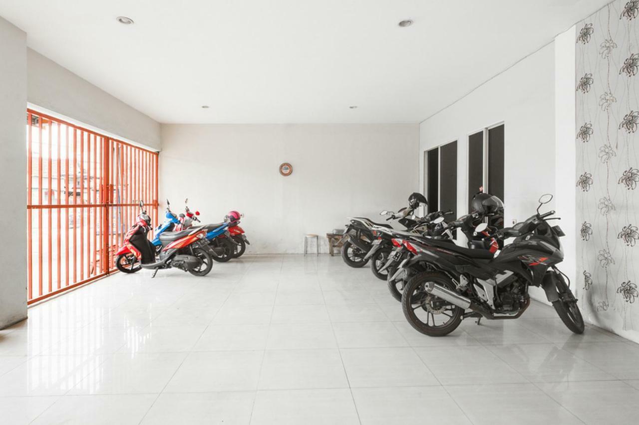 Hotel Reddoorz At Siwalankerto Surabaja Exteriér fotografie